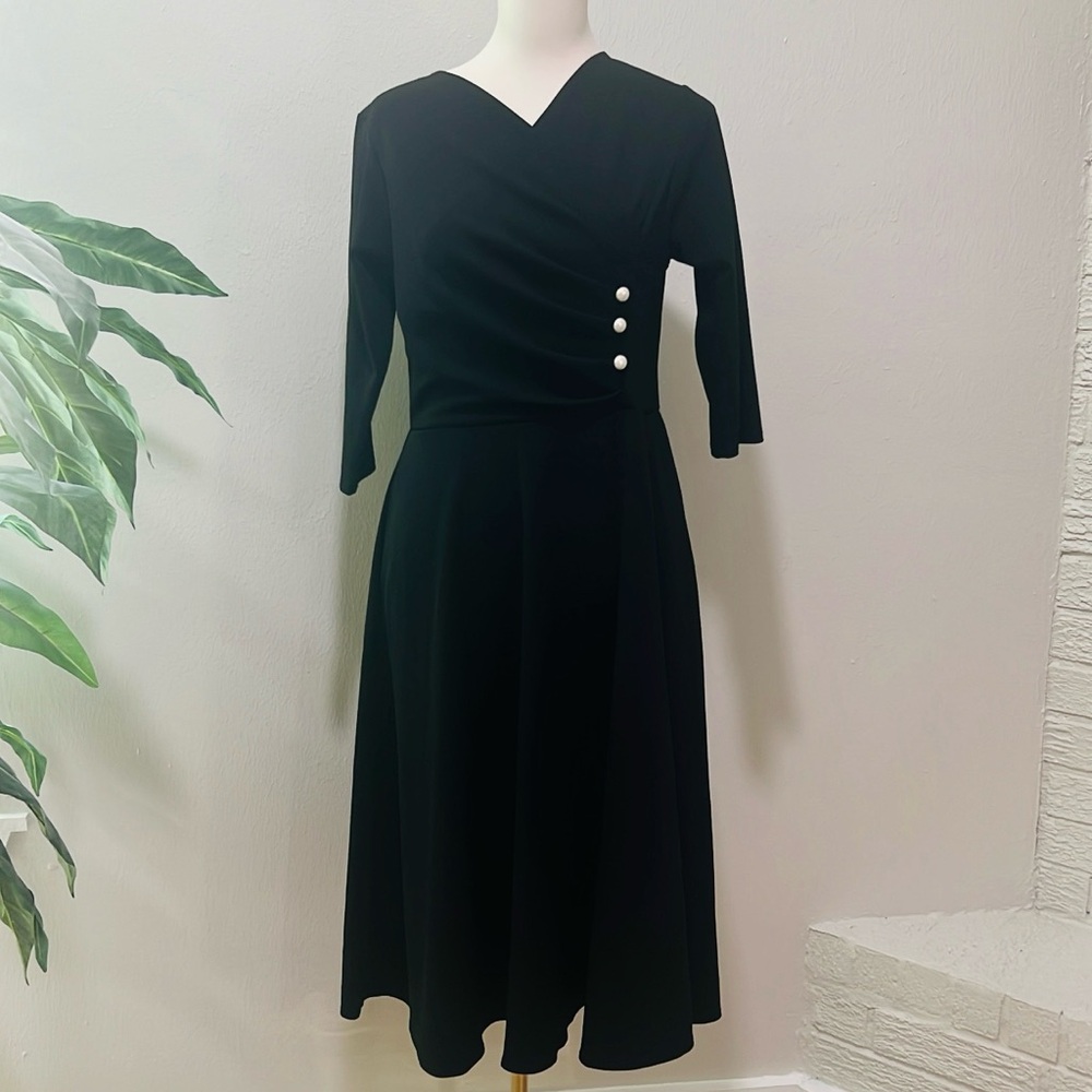 Elegant Black Midi Dress with Button Detail